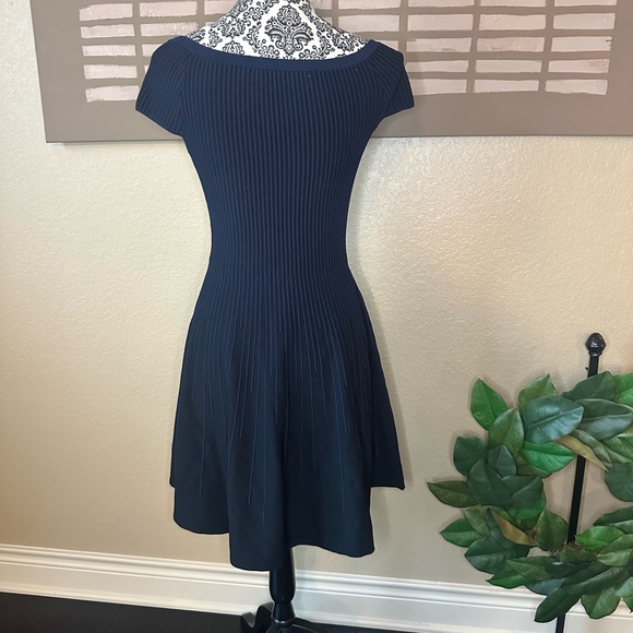 French Connection Dress Size 8 - Picture 5 of 7